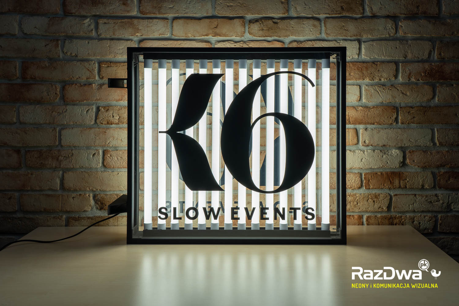 k6-stodola-weselna-oznakowanie-semafor-led-retro-01