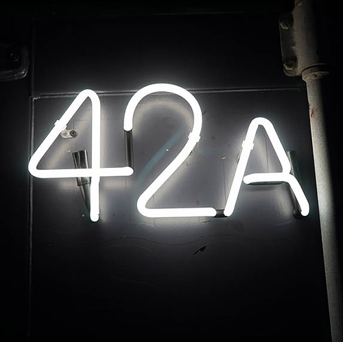neon-42a-numer-porzadkowy-kontener-garaz-slask-miniaturka-20