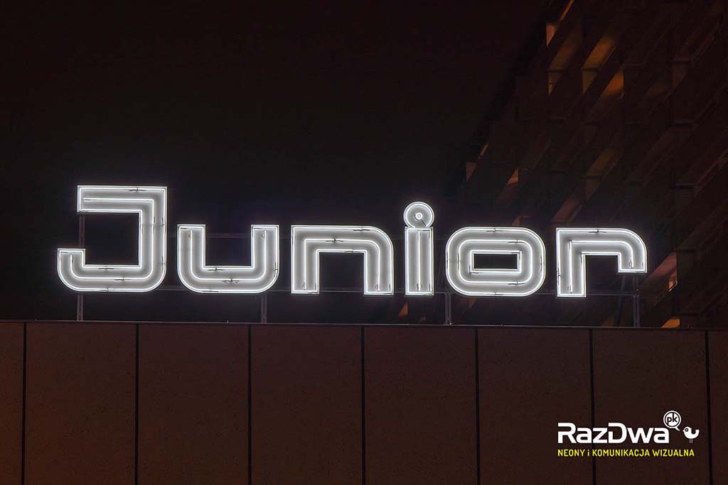 neon-junior-katowice-4