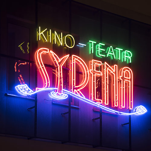 Neon Kino-Teatr Syrena