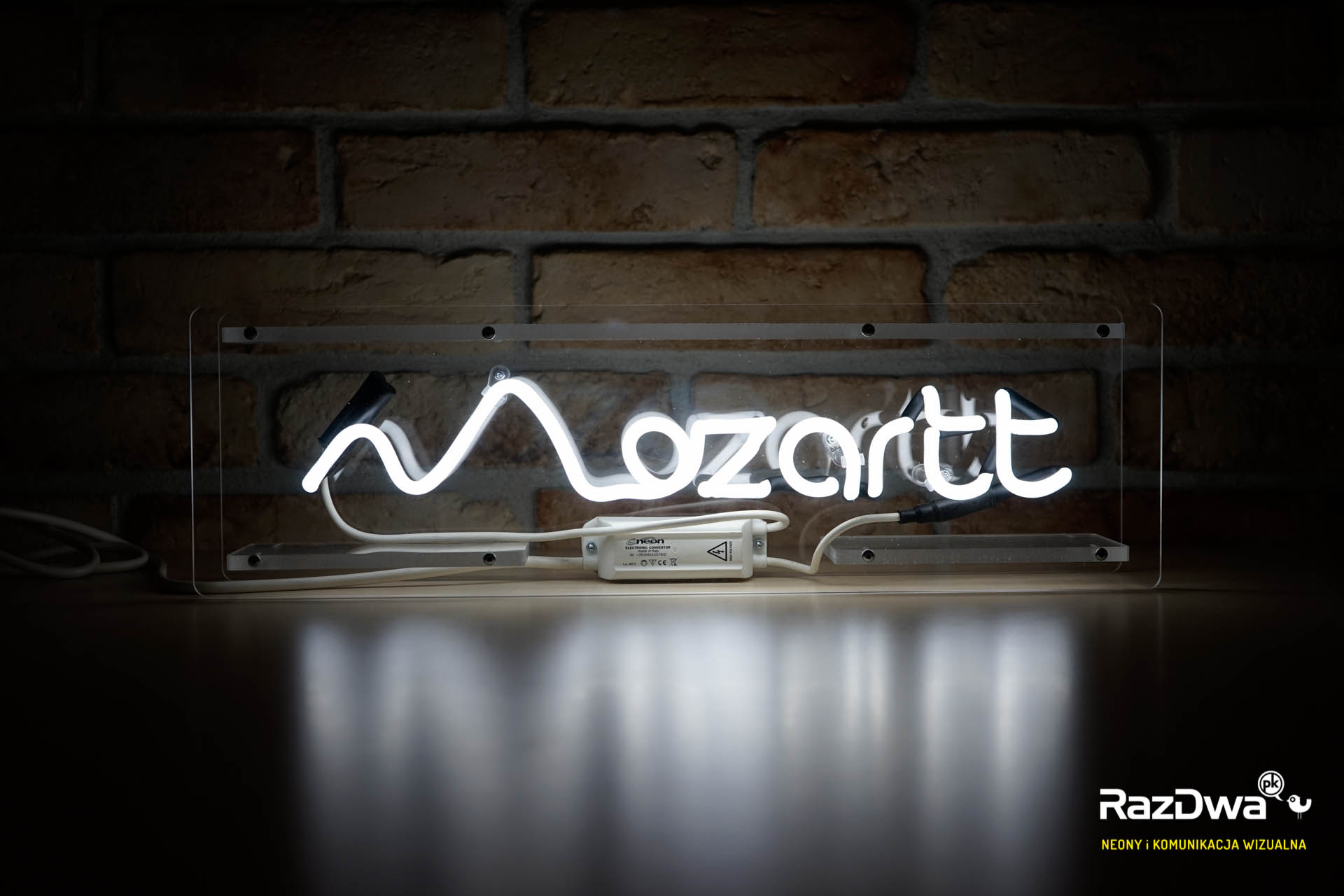 neon-mozartt-projekt-produkcja-katowice